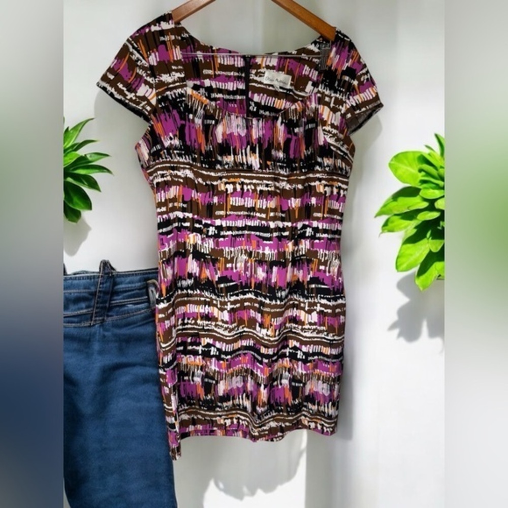 Olivia Matthews sheath dress in size XL features a modern abstract brushstroke